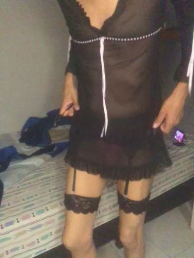 rox_trave live cam on Cam4