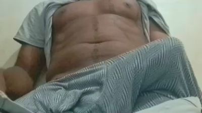 royblackbig live cam on Cam4