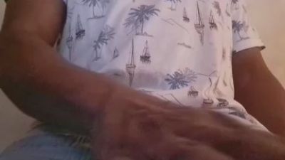 royblackbig live cam on Cam4