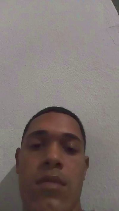 ruan28 live cam on Cam4