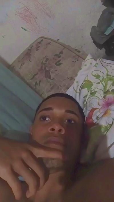 ruan28 live cam on Cam4