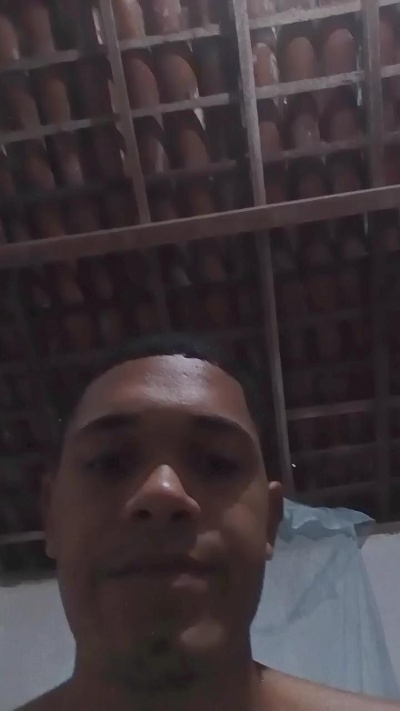 ruan28 live cam on Cam4