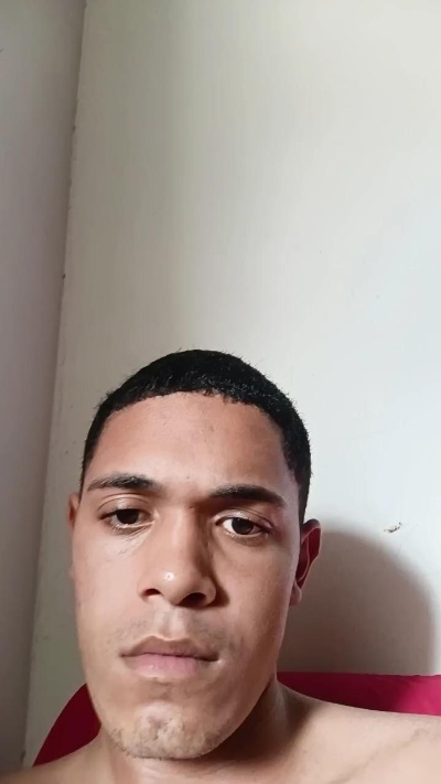 ruan28 live cam on Cam4