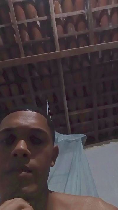 ruan28 live cam on Cam4