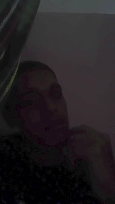 ruan28 live cam on Cam4