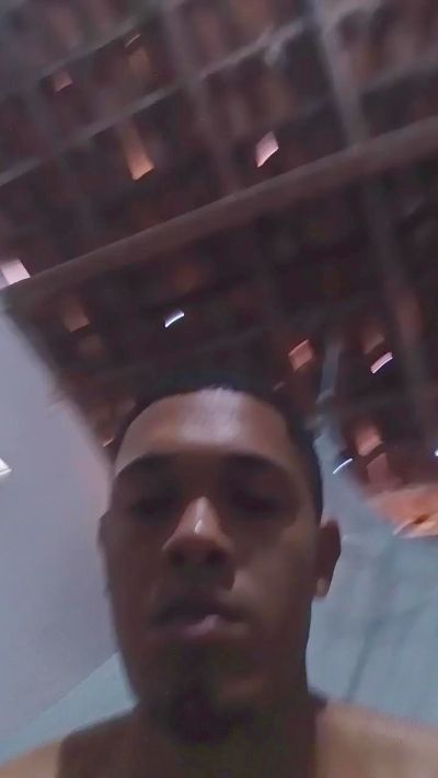ruan28 live cam on Cam4