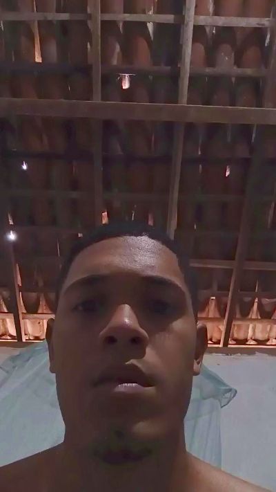 ruan28 live cam on Cam4