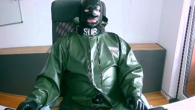 rubber_bln live cam on Cam4