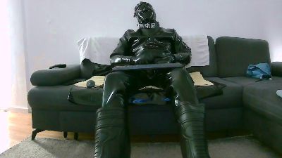rubber_bln live cam on Cam4