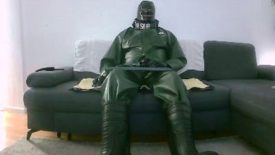 rubber_bln live cam on Cam4