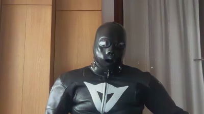 rubberlatex8 live cam on Cam4