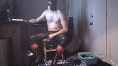 rubberskin81 live cam on Cam4