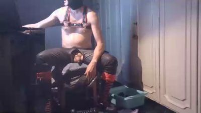 rubberskin81 live cam on Cam4