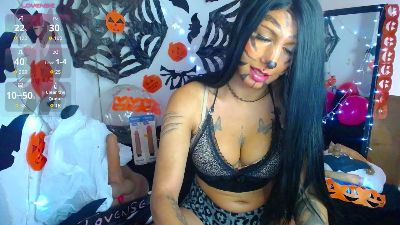 ruby_ofarell21 live cam on Cam4