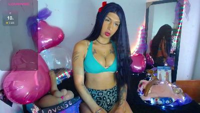 ruby_ofarell21 live cam on Cam4