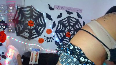 ruby_ofarell21 live cam on Cam4