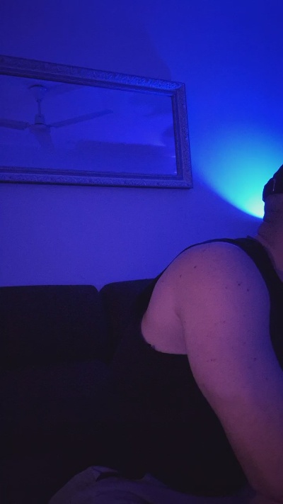 runtothesun live cam on Cam4