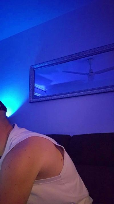 runtothesun live cam on Cam4