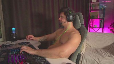 rus_adventure7 live cam on Cam4