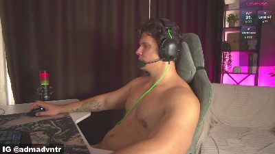 rus_adventure7 live cam on Cam4