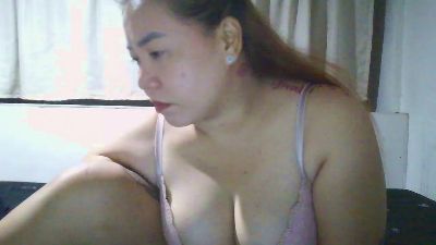 ryessi4u live cam on Cam4