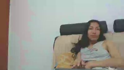 saaramiller live cam on Cam4