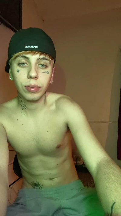 sableye22 live cam on Cam4