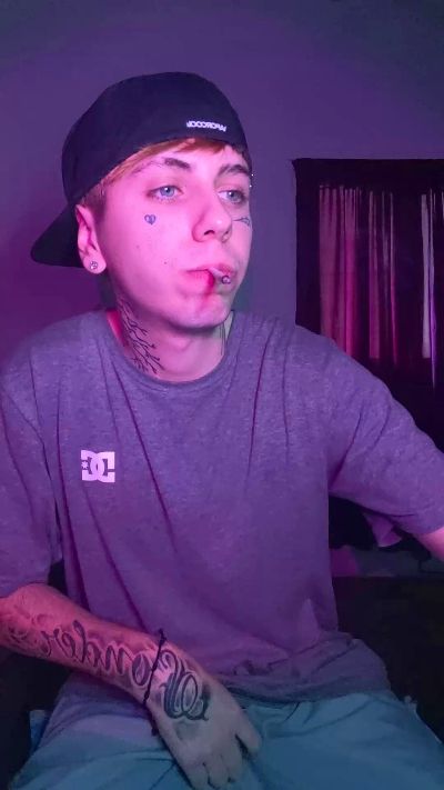 sableye22 live cam on Cam4