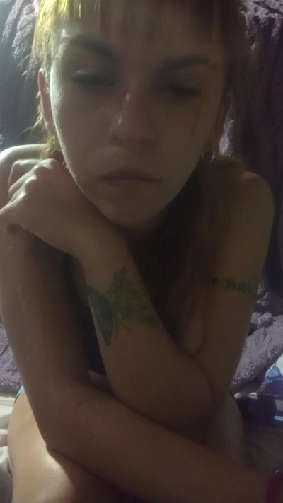sabrihot4 live cam on Cam4