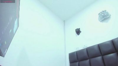 sabrina_med live cam on Cam4