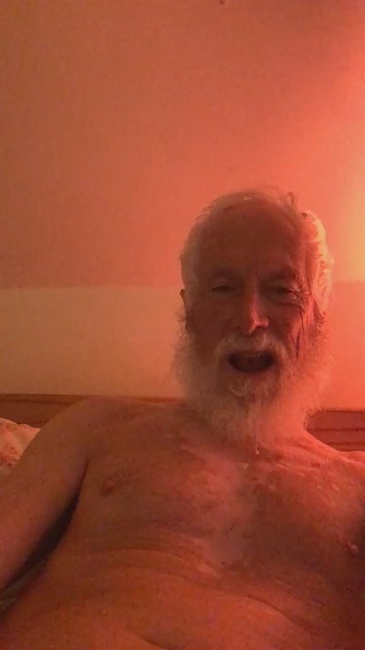 sacredwild live cam on Cam4