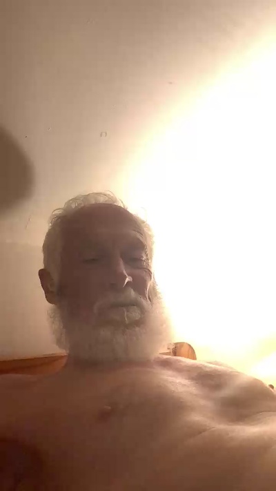 sacredwild live cam on Cam4