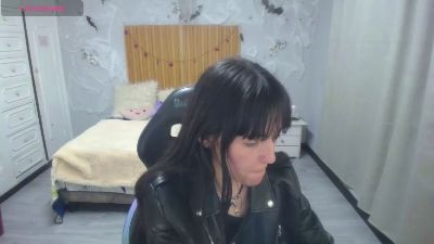 sailor_moon07 live cam on Cam4