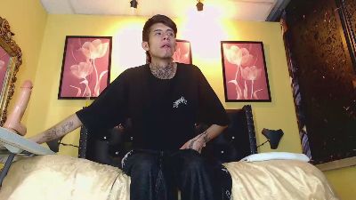 saintboyskinny live cam on Cam4