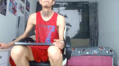 saintboyskinny live cam on Cam4