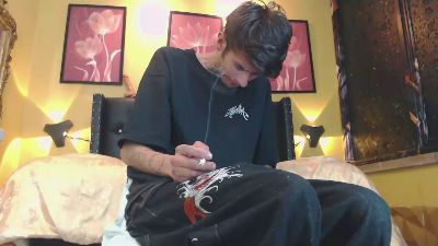 saintboyskinny live cam on Cam4
