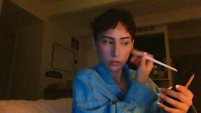 saladxDrssin live cam on Cam4