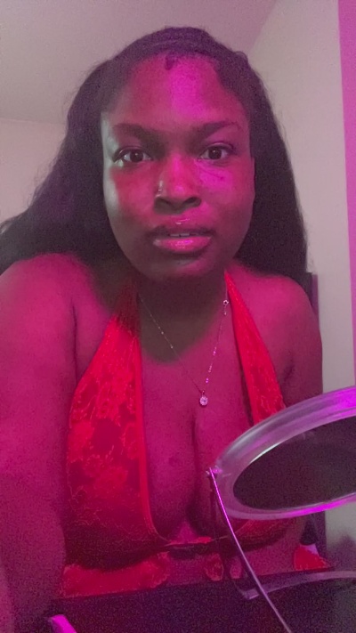 salonebabyy live cam on Cam4