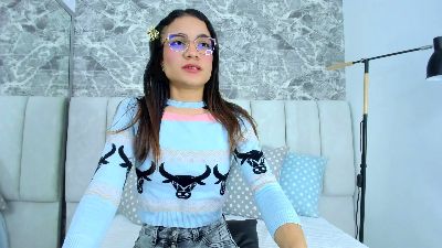 saly_beneth live cam on Cam4