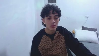 sam__cute live cam on Cam4