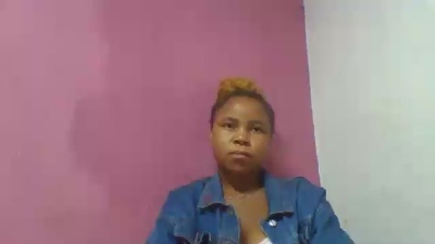 saminah3 live cam on Cam4