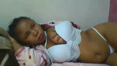 saminah3 live cam on Cam4