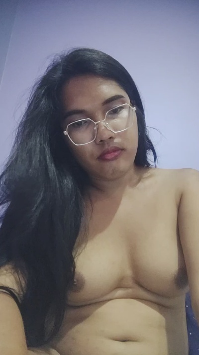 samsweet2022 live cam on Cam4