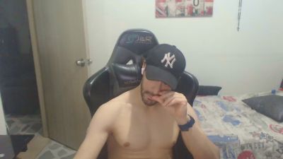 samuelgarcia_ live cam on Cam4