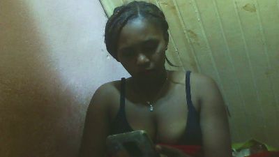 sandrina9794 live cam on Cam4