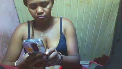 sandrina9794 live cam on Cam4