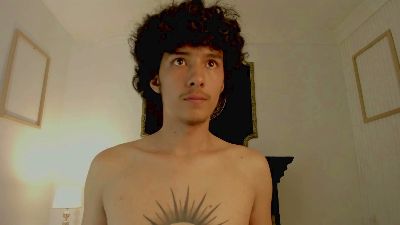 santi_twink live cam on Cam4