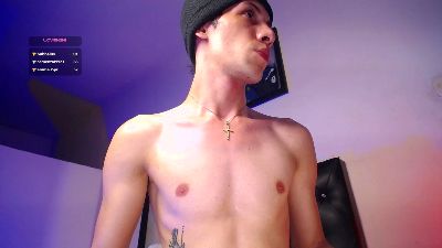 santiagocutexxx live cam on Cam4
