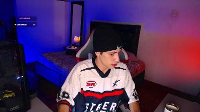 santiagocutexxx live cam on Cam4