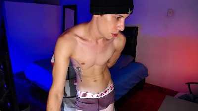 santiagocutexxx live cam on Cam4
